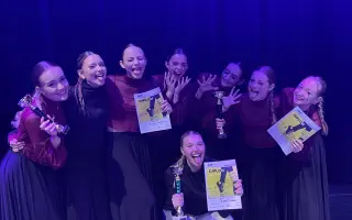 Oheň vzal sály, ne naši vášeň. Vracíme B DANCE company zpět do hry!