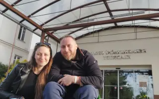 Táta na vozíku chce znovu stát na nohou pro svého syna