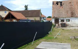 Zachraňte domov odloženým zvířátkům! Pomozte nám zabezpečit stodolu!