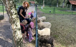 Přírodní zázemí pro děti v lesním klubu Kamínek
