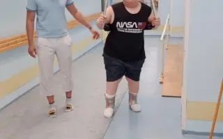 Každý krok se počítá - postavíme  Matyho na vlastní nohy