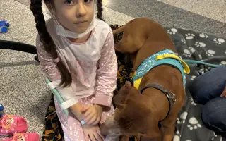 Pomozme malé Melissce projít léčbou leukémie s maminkou po boku