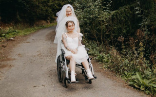 Elektrický pohon na invalidní vozík pro Lenku