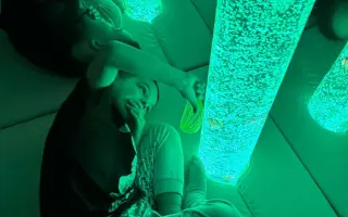 „Hra, kde je každý vítěz“ aneb pomůcky a hry pro děti s autismem