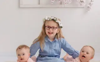 Terapie pro výjimečná dvojčátka s Downovým syndromem Marušku a Zuzanku