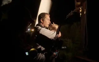 Dostaňte Chica Checa mezi diváky