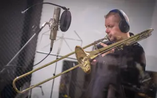 V pozici vážky – pomozte nám dokončit výrobu CD