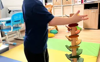 S vaší pomocí Pepíček najde pevný krok a jistotu ve svém světě
