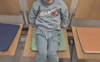 Maminka je po nehodě v nemocnici, buďme oporou pro Lucase a jeho bratra