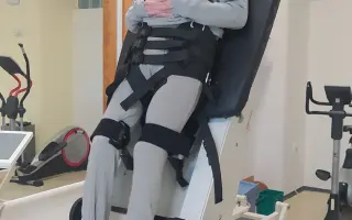 Automobil jako nový začátek pro Emičku s centrální paraplegií dolních končetin