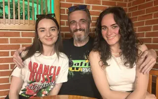 Pomozte vážně nemocnému tatínkovi prodloužit život a zažít svatby svých dcer
