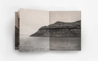 Kniha utkaná z vlny, trávy a deště – Wool, Wind and Waves: Faerské ostrovy