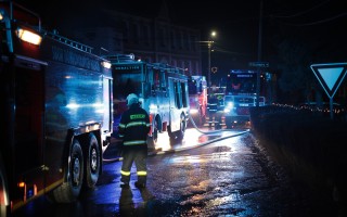 Prosím, pomozte nám s obnovením provozu stolařské dílny