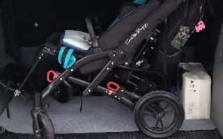 Míšovi na větší automobil s úpravami, aby se pohodlně a bezpečně posadil