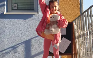 Pomoc pro těhotnou maminku samoživitelku v tíživé situaci