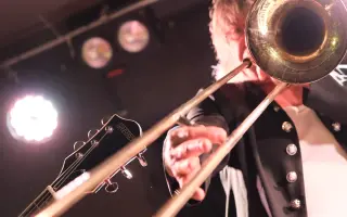 Kapela Bon Pari po 33 letech vydává NOVÉ album, buďte u toho!