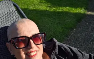 Pomozme Lence porazit nádor mozku