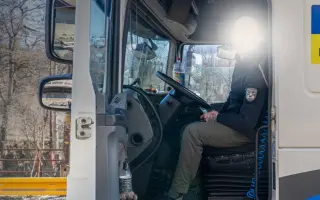 Auto pro Gibbona: Pomozme odvážným Čechům v první linii