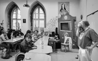 Pomozte mi vydat fotoknihu NEDOMAZLENKY Z DÍVČÍ KATOLICKÉ ŠKOLY