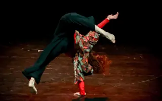 Pomozte mi dokončit cirkusovou školu v Itálii