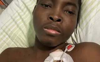 Pomozme studentovi Tajudeenovi vrátit se ke studiu a životu mimo nemocnici.