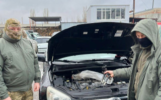 Oprava automobilu v rámci pomoci Ukrajině
