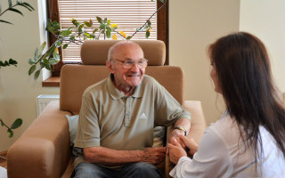 Psychoterapeutická pomoc pro seniory a pečující