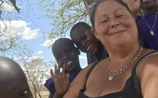 Pomozte nám dostat vodu do masajské vesnice