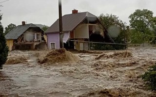 Pomoc po povodni, bratr s rodinou přišel o dům