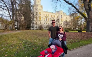 Pomozme Emičce s přepravou díky autu s nájezdovou rampou