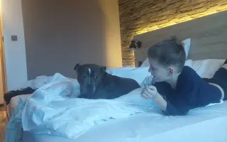 Pomozme Ele opět poznávat svět