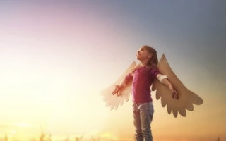 Pomoc samoživitelce, mamince malé Emičky