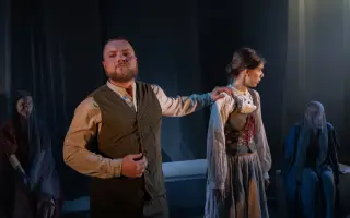 Podpořili jste vznik inscenace Havrane z kamene…