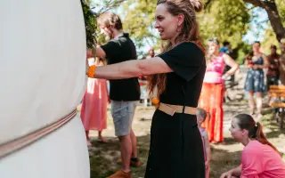 Nové srdce Vrbínku: Postavme dětem oranžovou jurtu Vrběnku!