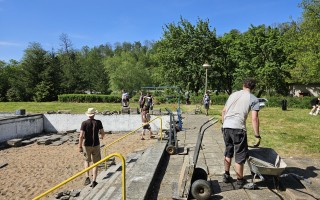 Sbírka na záchranu koupaliště v Brandýse nad Orlicí – Druhá část