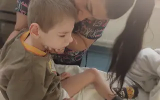 Pomozme bojovníkovi Michálkovi vykročit k prvnímu krůčku a lepší budoucnosti