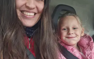 Pomoc pro nepohyblivou mámu Radku s nesnesitelnými bolestmi