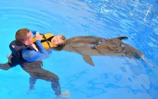 Pomozme Aničce udržet se na nohou