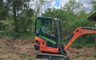 Pomohli jste vybudovat venkovní umývárny a pořídit kamna pro tábořiště Strojatín