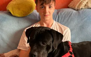 Pomozme mamince Dáše, aby její syn s autismem mohl dokončit školu