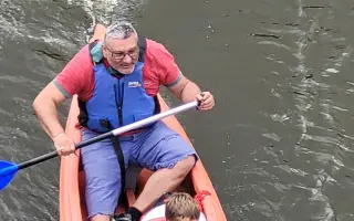 Pomozte Karlovi zpět do života: schodišťová plošina pro návrat ven