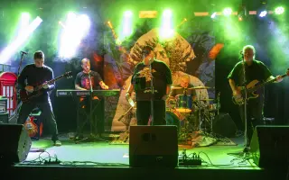 Škaredá Holka "Poseidon" - podpořte třetí album kapely Škaredá Holka