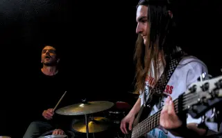 Podpořte svou kulturu, autentickou tvorbu kapely EVAMORE, podpořte CD JEDNODUŠE