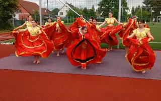 Devleskere somnakune čave — aby děti mohly tančit