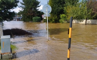 Pomoc s obnovou domu Hendrychovým po povodni