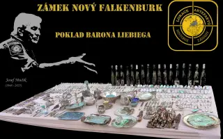 Vzpomínkový kámen na legendu hledačů pokladů Josefa Mužíka