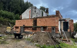 Pomozte nám vrátit se domů po požáru