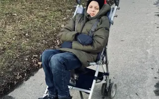 Vozík pro Ajdinka k jeho šestnáctým narozeninám