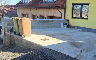 Pomozme Dáši zachránit domov v havarijním stavu po poškození vodou