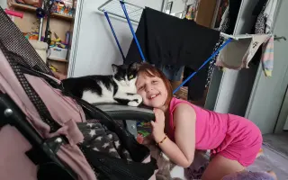 Pomozme Dominičce v boji s progresivním neurologickým onemocněním